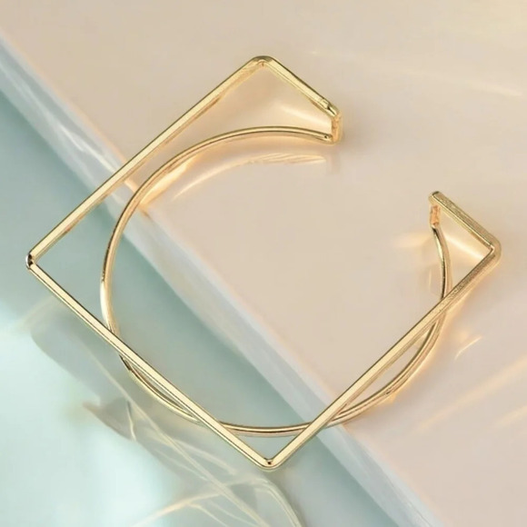 🆕️Geometric 14K Gold Plated Iron Round & Square Bangle Trendy Dainty Bracelet ✨ - Picture 1 of 16